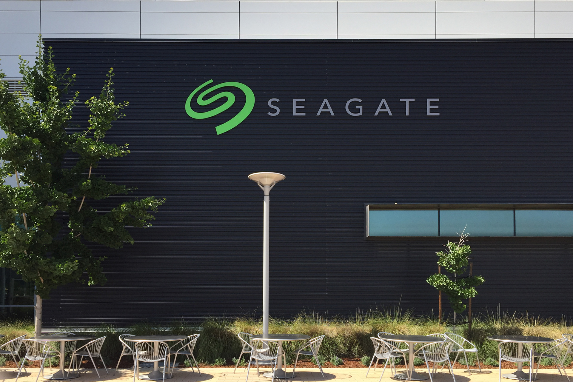 Seagate_exterior_1